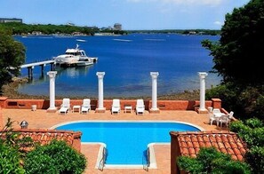 Seasonal outdoor pool - Shima Mediterranean Village (Shima)