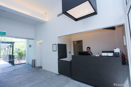 Lloyd's Inn - Image 5