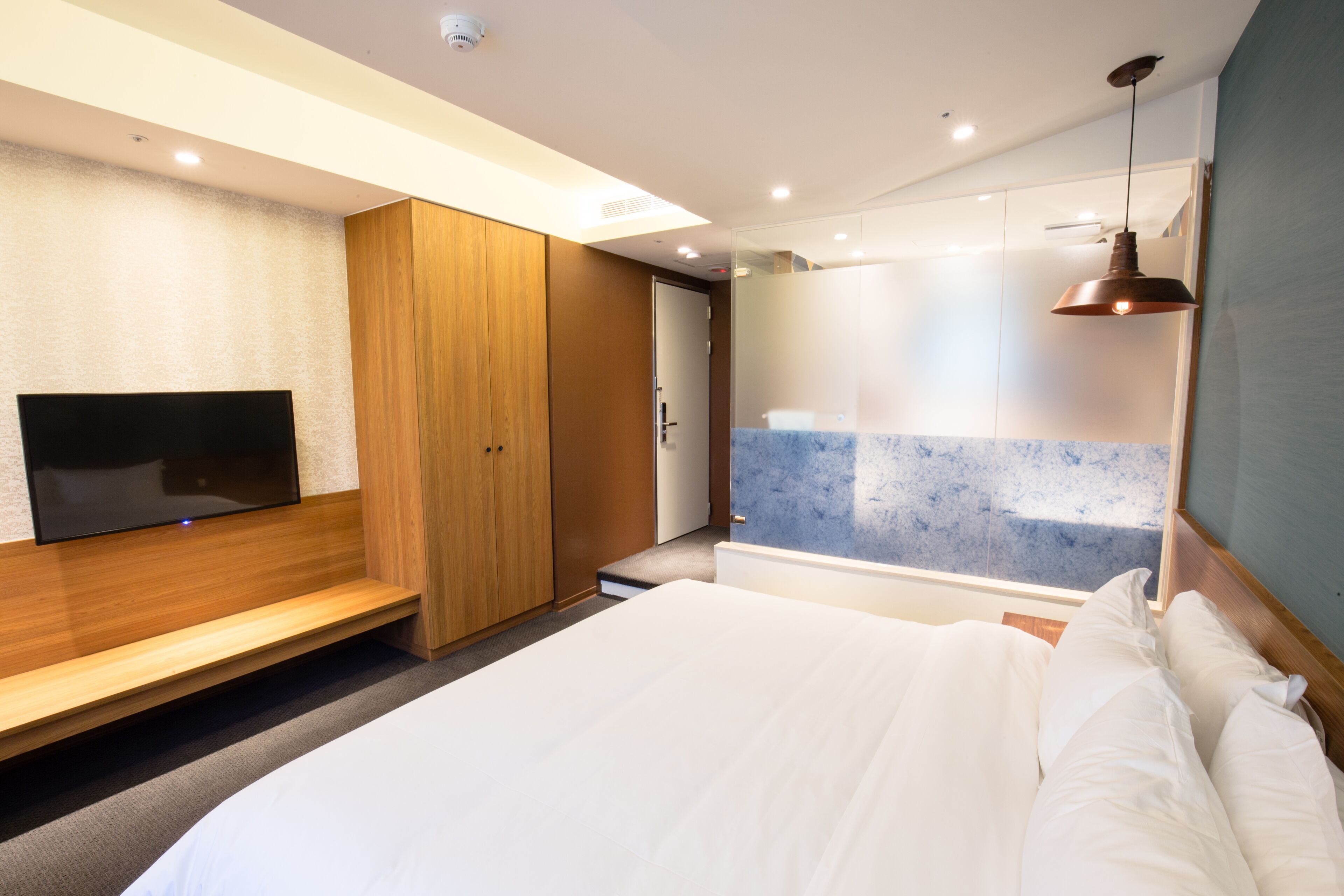 deluxe double room (sakura) | in-room safe, free wifi, bed sheets