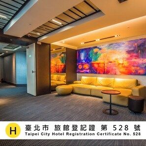 Lobby sitting area - Walker Hotel Ximen (Taipei)