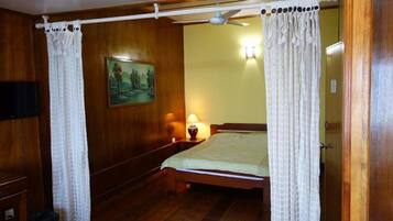 Quarto família (Deluxe, 4 Pax) | Escrivaninha, cortinas blackout, berços (sobretaxa)