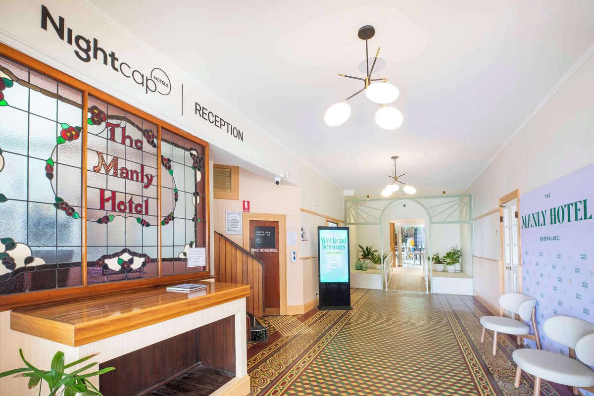 Nightcap at Manly Hotel