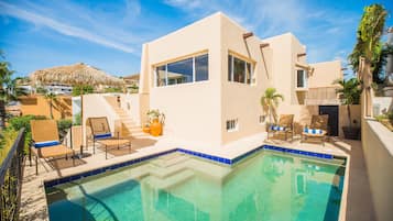 Outdoor pool, sun loungers