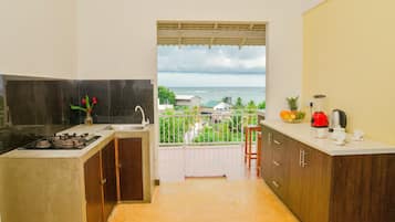 Villa, 3 Bedrooms | Private kitchen | Fridge, microwave, toaster, cookware/dishes/utensils