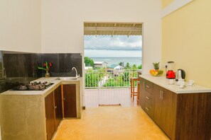 Villa, 3 Bedrooms | Private kitchen | Fridge, microwave, toaster, cookware/dishes/utensils
