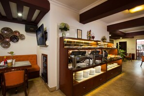 Free daily buffet breakfast  - Hanoi 3B Premier Hotel (Hanoi)