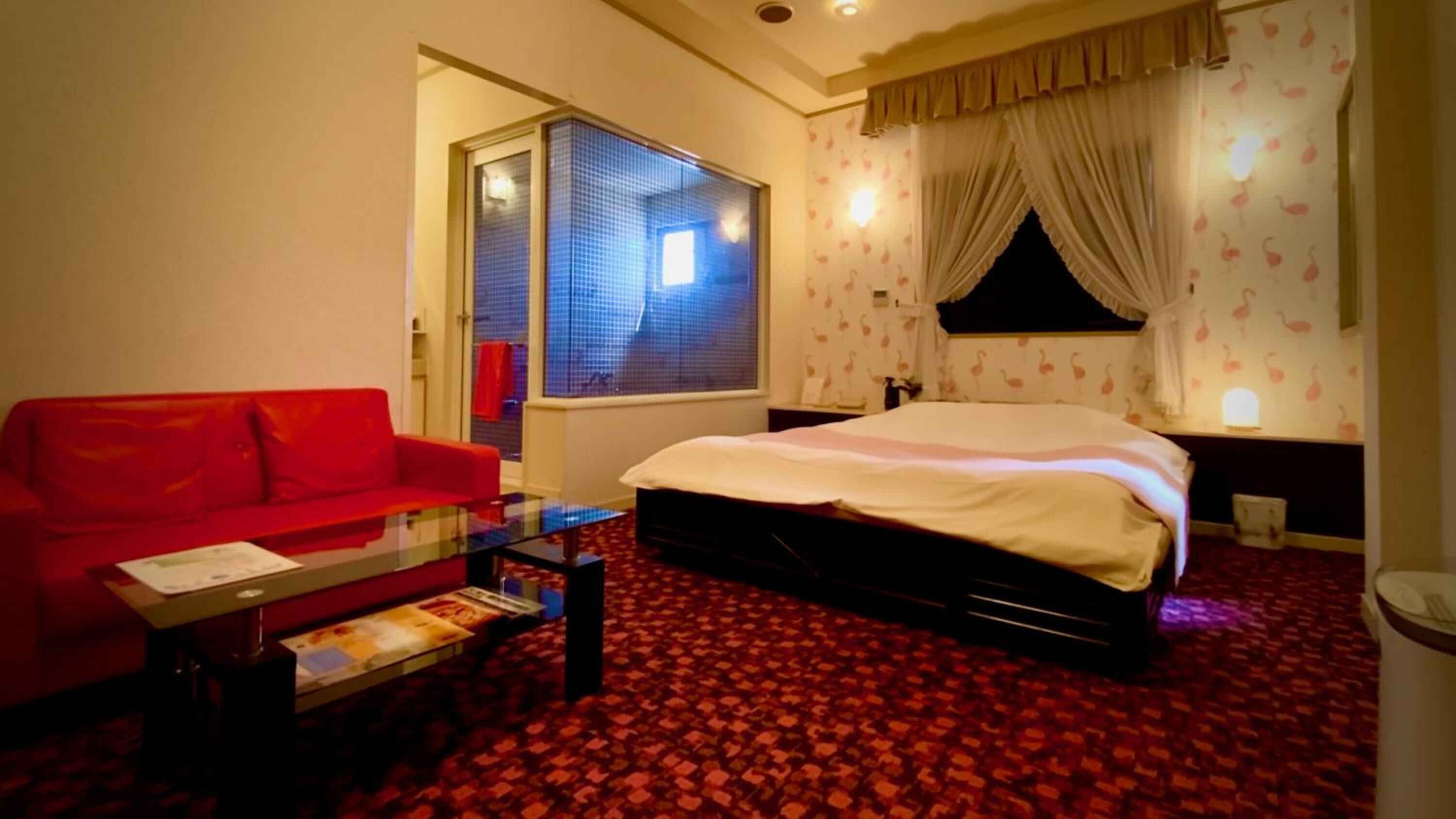 1 bedroom, down duvets, individually decorated, blackout curtains