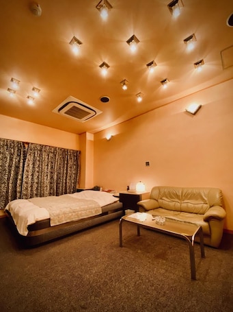 1 bedroom, down comforters, individually decorated, blackout drapes. Hotel Sagano - Adults Only