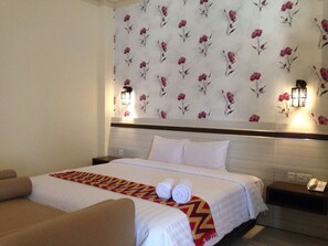 Room - Puri Indah Hotel & Convention (Mataram)