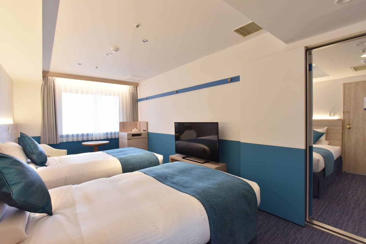 In-room safe, desk, iron/ironing board, free WiFi