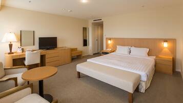 In-room safe, desk, iron/ironing board, free WiFi