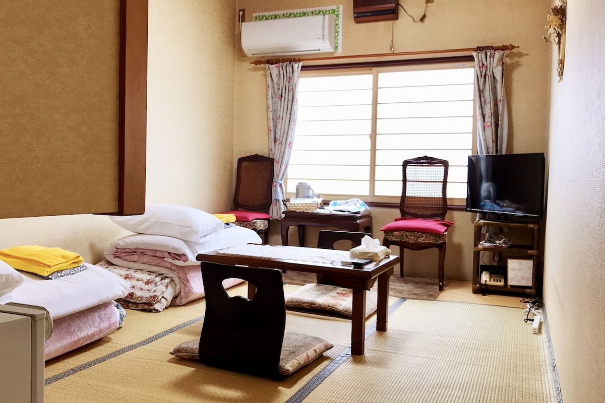 和室 二人部屋 共同バスルーム 禁煙 | 客室の設備とサービス