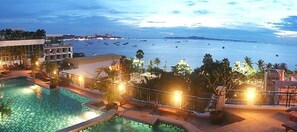 Kolam renang terbuka