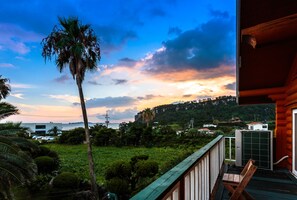 Family House | Balcony view - Ocean Log Pension (Seogwipo)