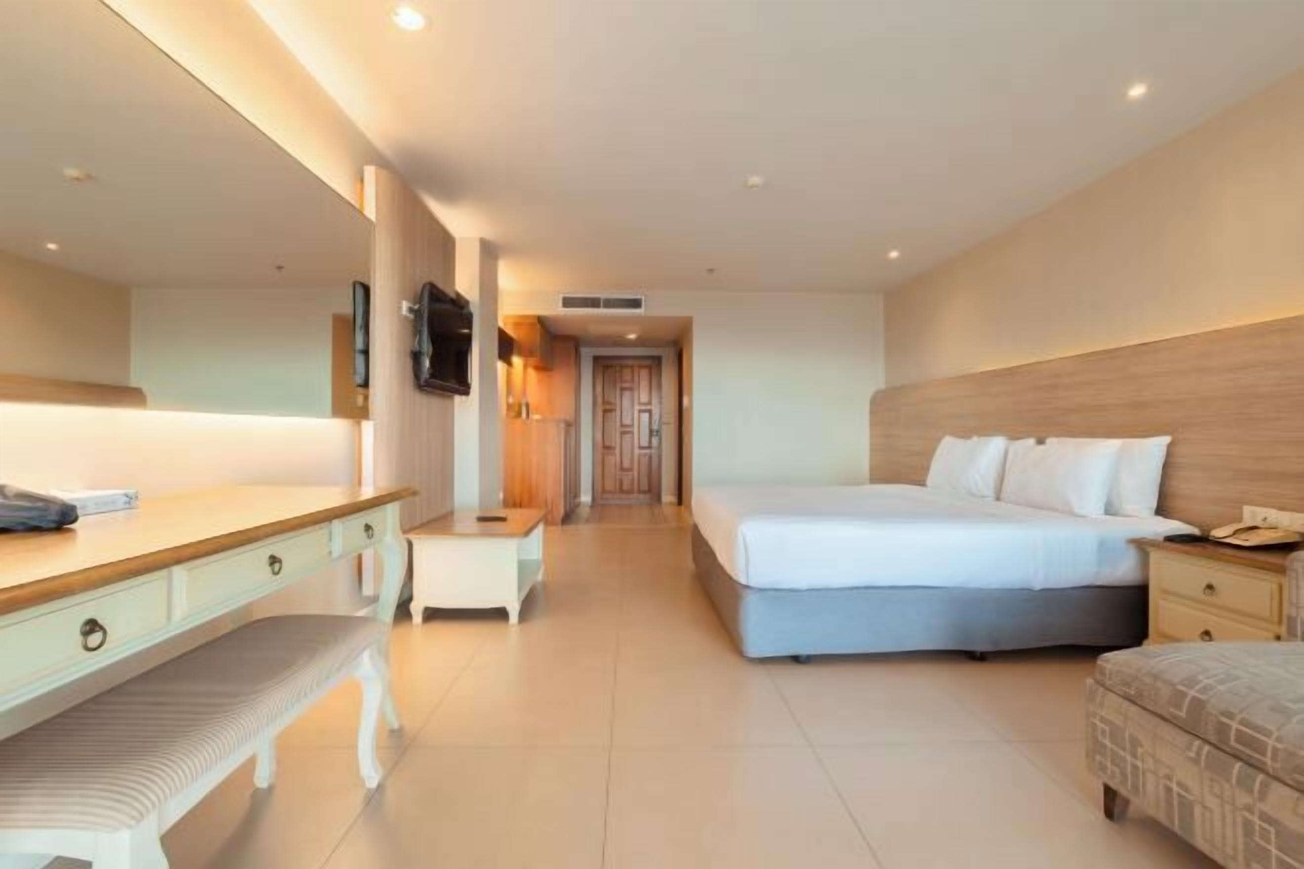 In-room safe, desk, blackout drapes, rollaway beds