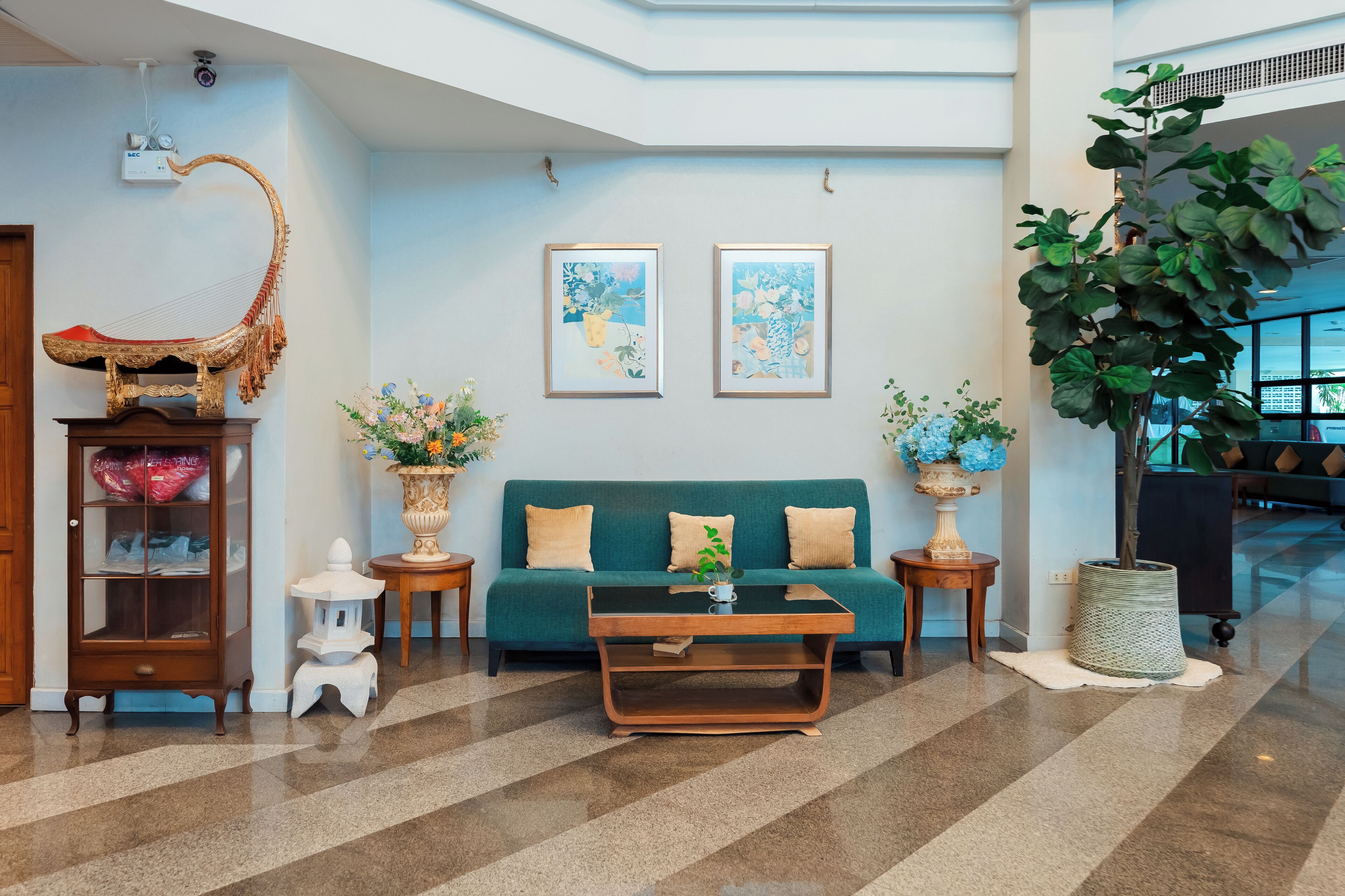 Photo - Sandy Spring Hotel