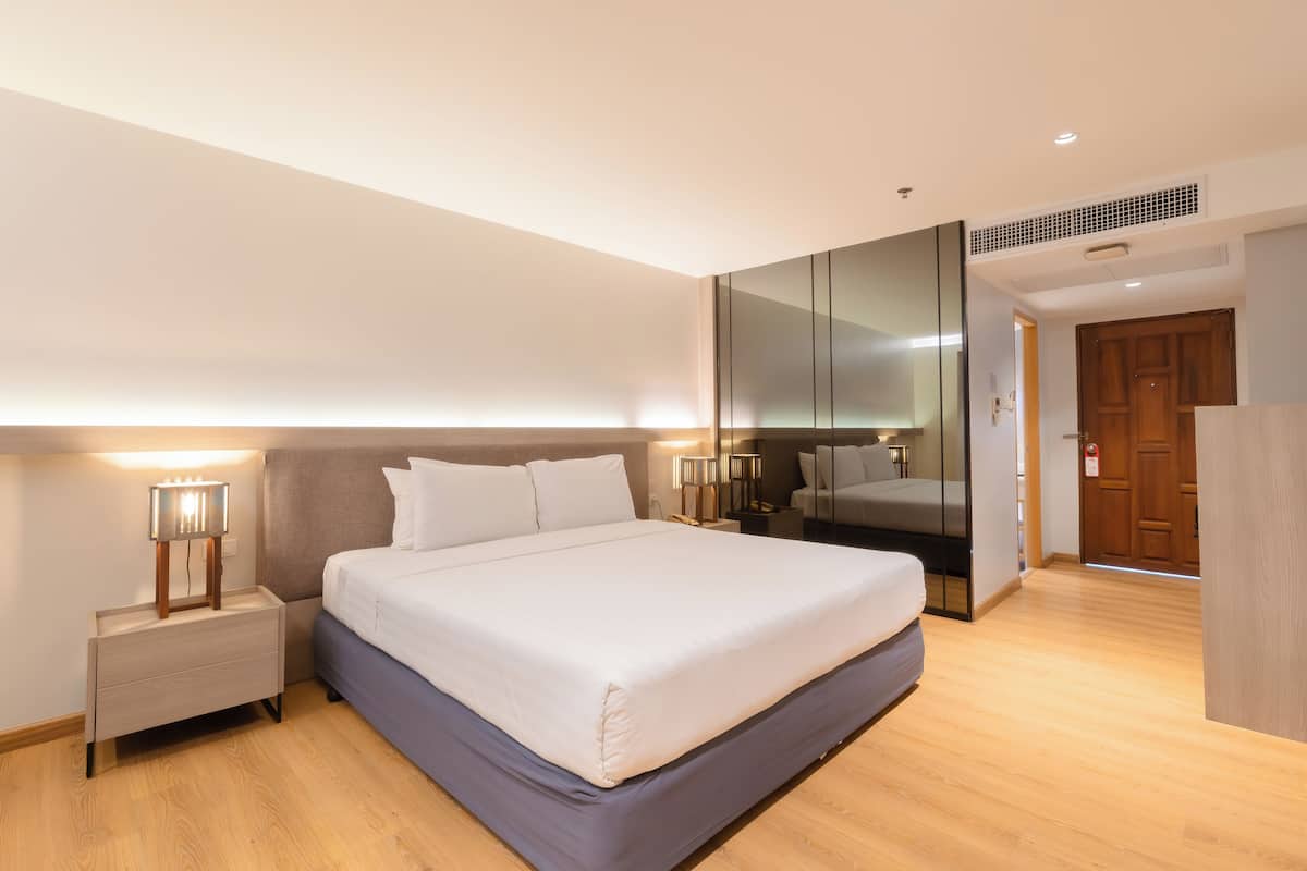 Coffres-forts dans les chambres, bureau, rideaux occultants