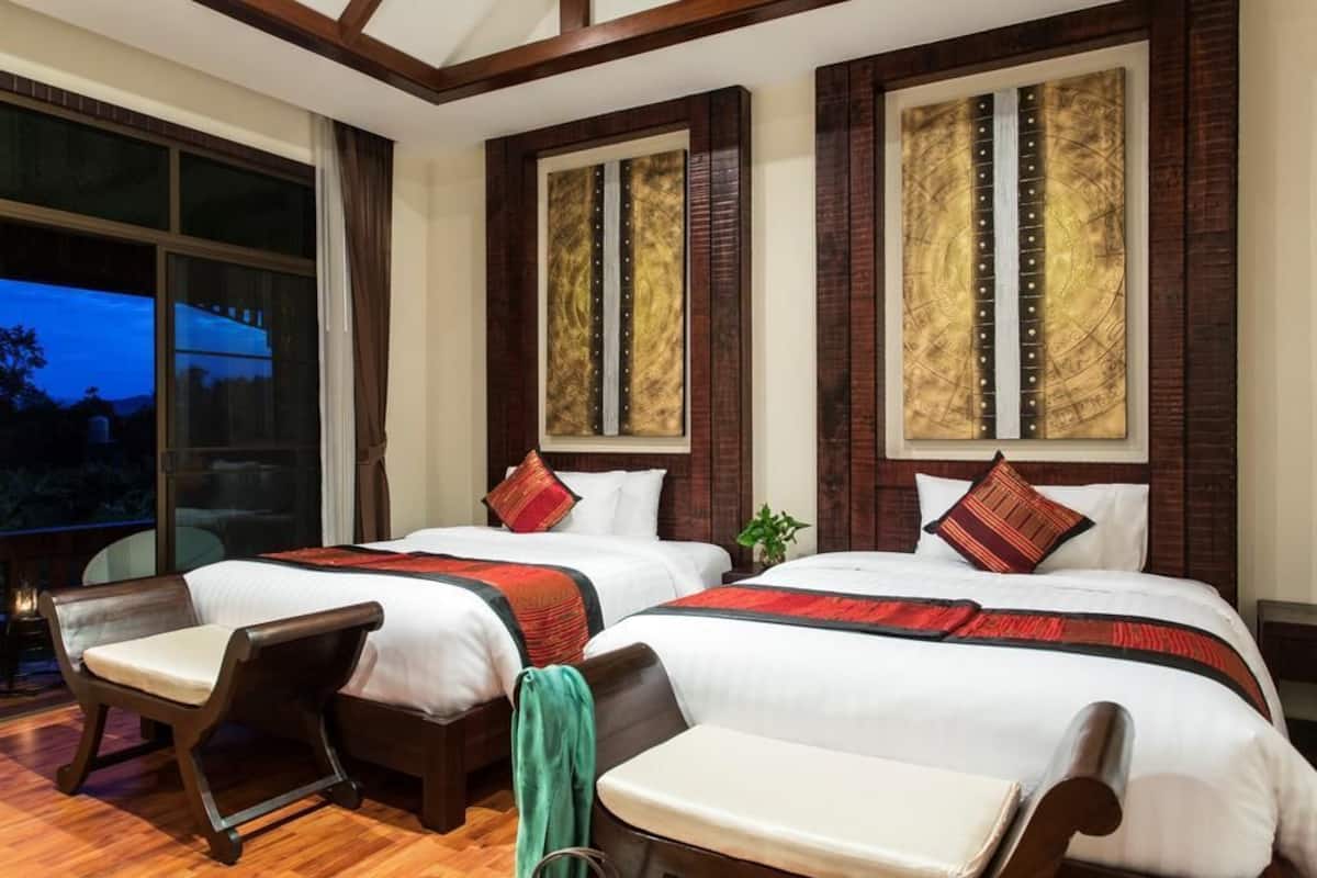 Deluxe Twin Bed | In-room safe, iron/ironing board (on request), free cots/infant beds