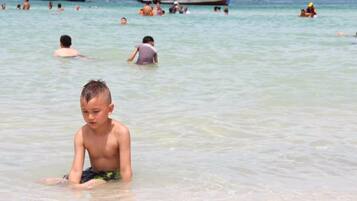 Na praia