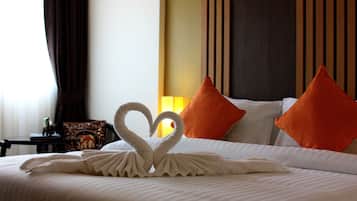 Deluxe Double Room, Mountain View | Premium bedding, minibar, desk, free WiFi