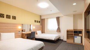A hotel room with two beds, a desk, a chair, a TV, and a minibar. - Comfort Hotel Wakayama (Wakayama)