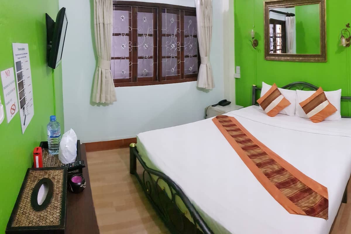 Window Back Side Double Room | 客房内保险箱、办公桌、免费 WiFi