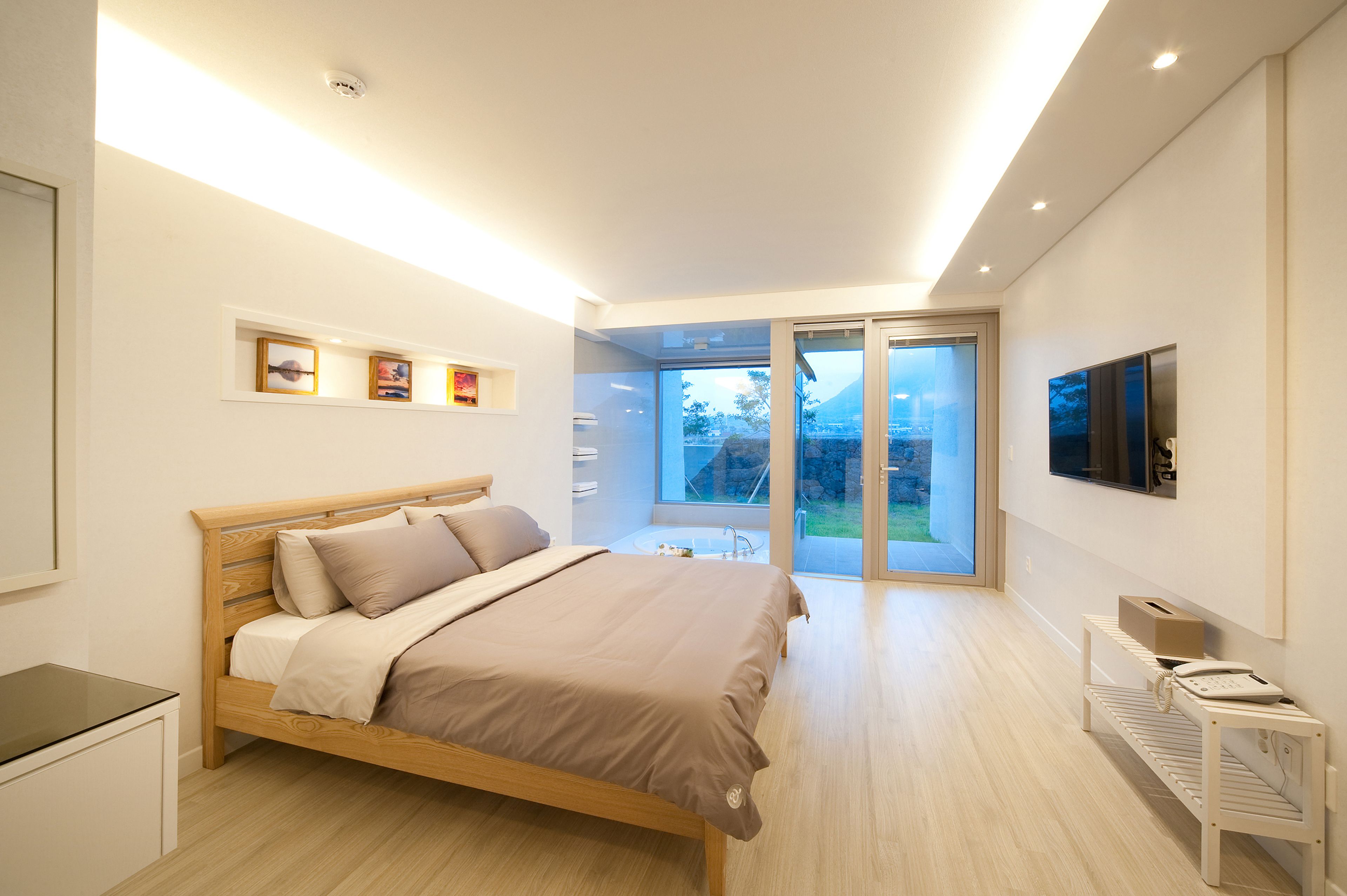 double c | 1 bedroom, minibar, individually decorated, free wifi