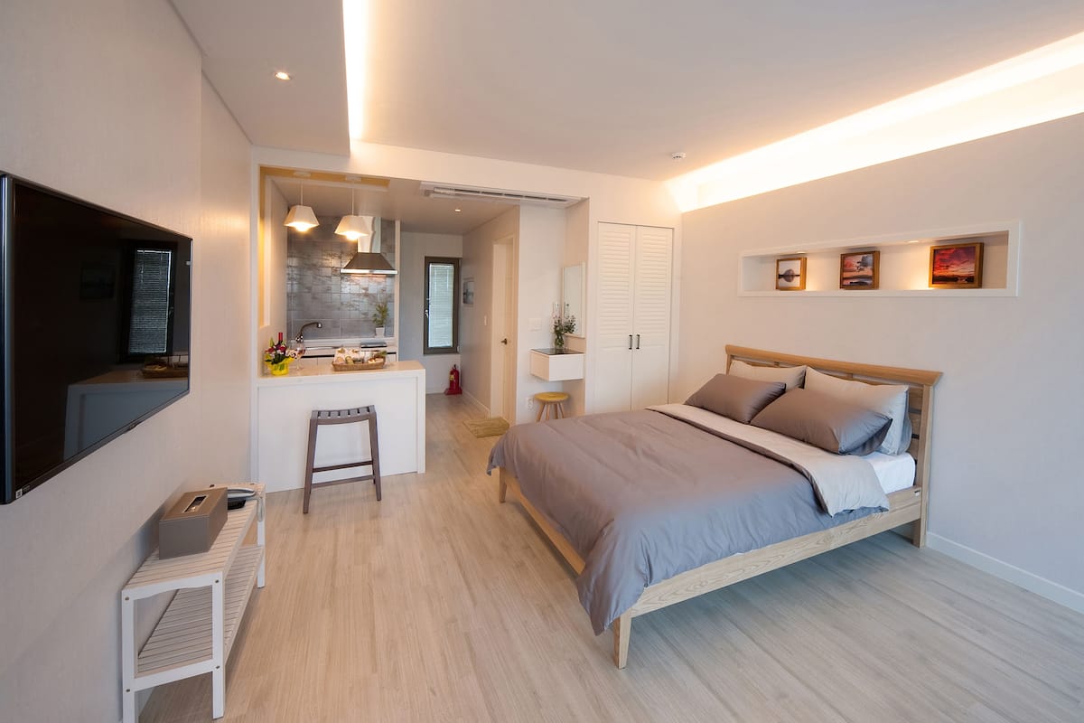 Double A | Minibar, individually decorated, free WiFi, bed sheets