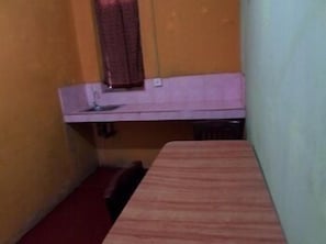 Desk, free rollaway beds, free WiFi