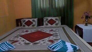 Desk, free rollaway beds, free WiFi