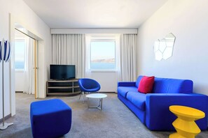 Executive Suite, Multiple Beds, Sea View