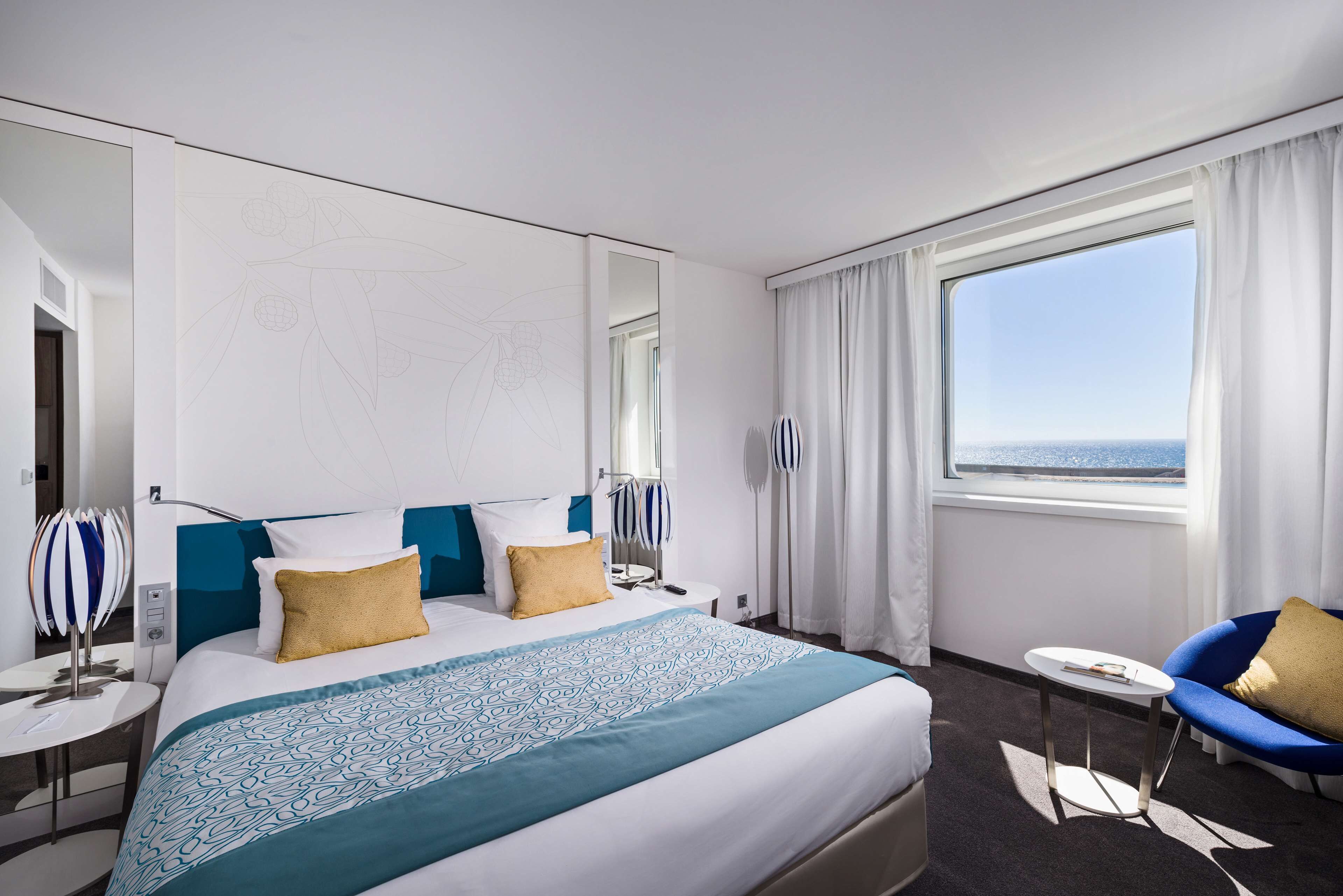 superior room, 1 king bed, sea view | premium bedding, in-room safe, desk, laptop workspace
