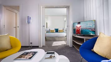 Suite Exécutive, plusieurs lits, vue mer | Literie de qualité supérieure, coffres-forts dans les chambres, bureau