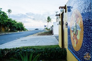 Entrada de la propiedad