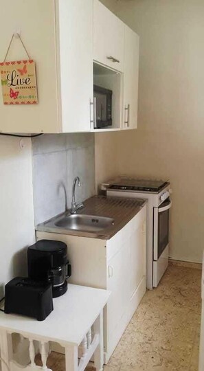 Private kitchen - Damacor Apartments (Willemstad)