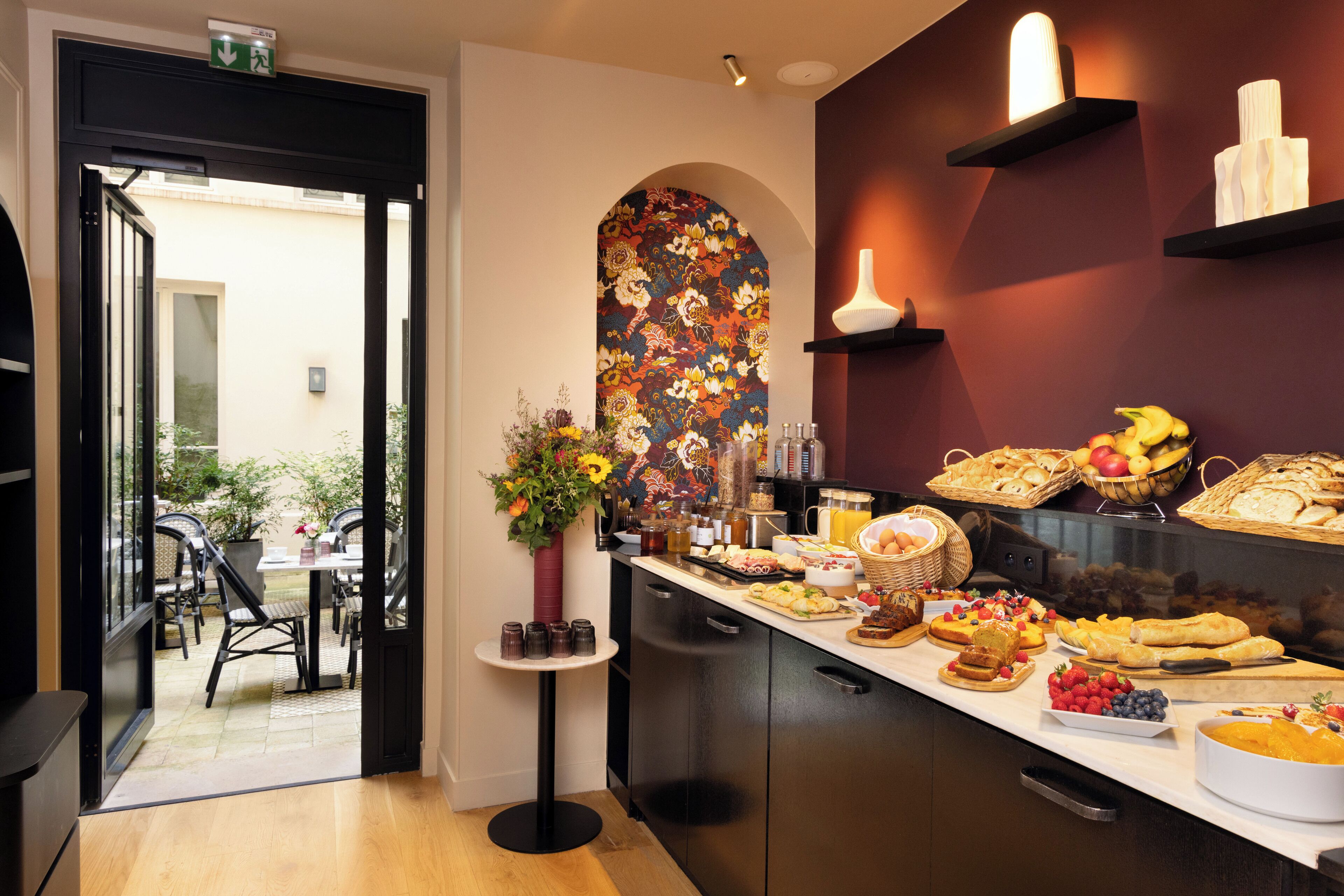 daily buffet breakfast (eur 20 per person)