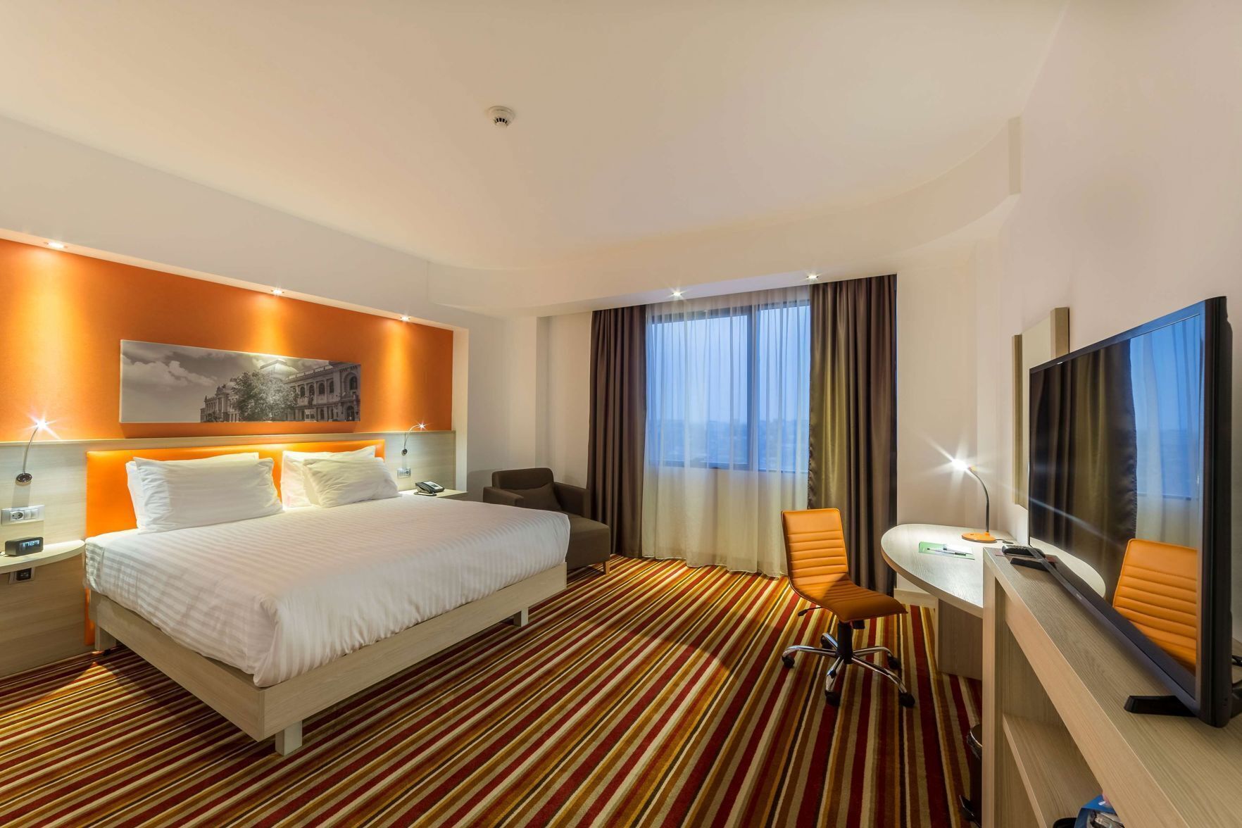 Premium bedding, in-room safe, desk, soundproofing