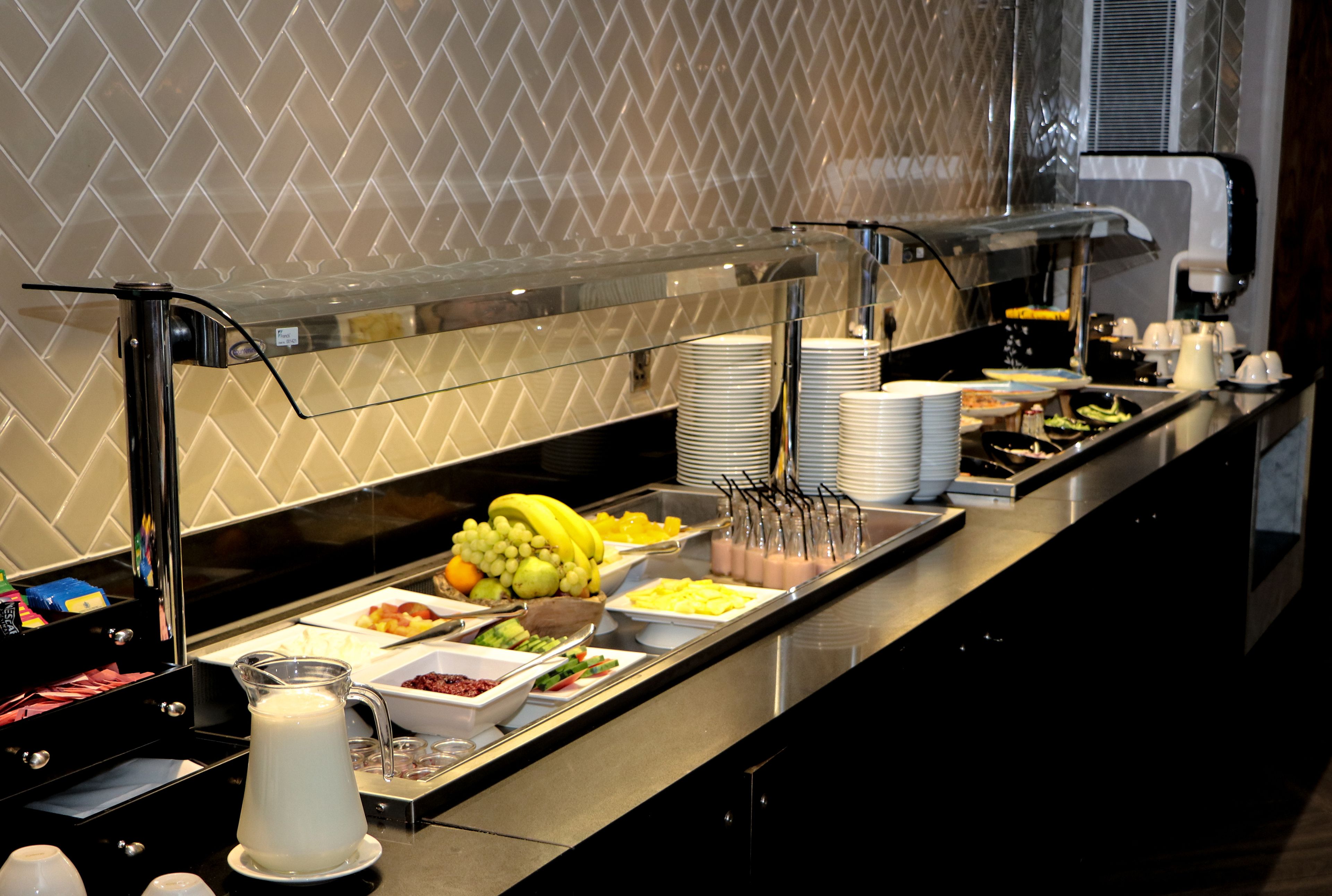 full breakfast on weekdays (gbp 16 per person)