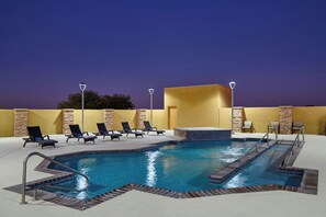 Outdoor pool - Fairfield Inn & Suites Fort Stockton (Fort Stockton)