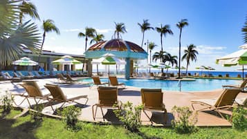 3 outdoor pools, pool loungers