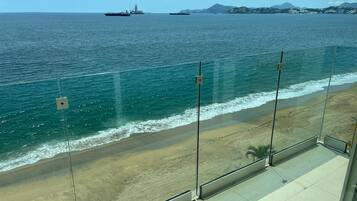 Departamento, 2 habitaciones, 3 balcones vista al océano | 2 soverom, sengetøy av topp kvalitet, wi-fi (inkludert) og sengetøy