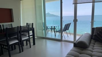 Departamento, 2 habitaciones, 3 balcones vista al océano | 2 間臥室、高級寢具、免費無線上網、床單