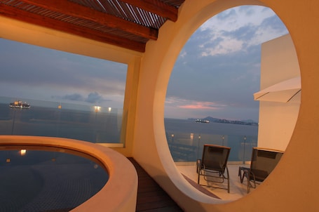 Basic Studio | Balcony. Condominio Marlica Manzanillo
