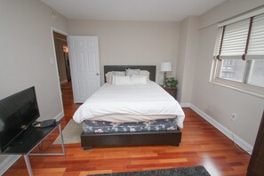 Premier Apartment, 2 Bedrooms, City View, Corner - Renaissance Properties - 21 & Chestnut (Philadelphia)