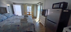 Premium Room, 1 Bedroom, Balcony, Oceanfront | Individually decorated, individually furnished, free WiFi, bed sheets - Breakers by the Sea (Hampton)
