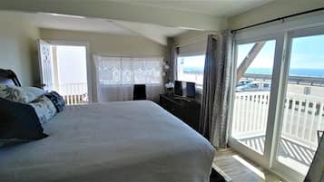 Premium Room, 1 Bedroom, Balcony, Oceanfront | Beach/ocean view