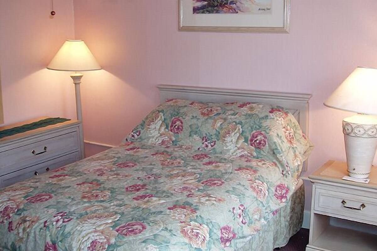 Room, 2 Double Beds | WiFi (free)
