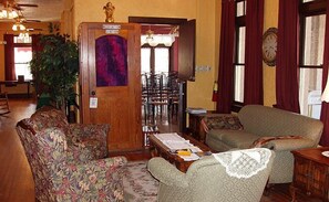 Lobby sitting area - Cassadaga Hotel (Lake Helen)