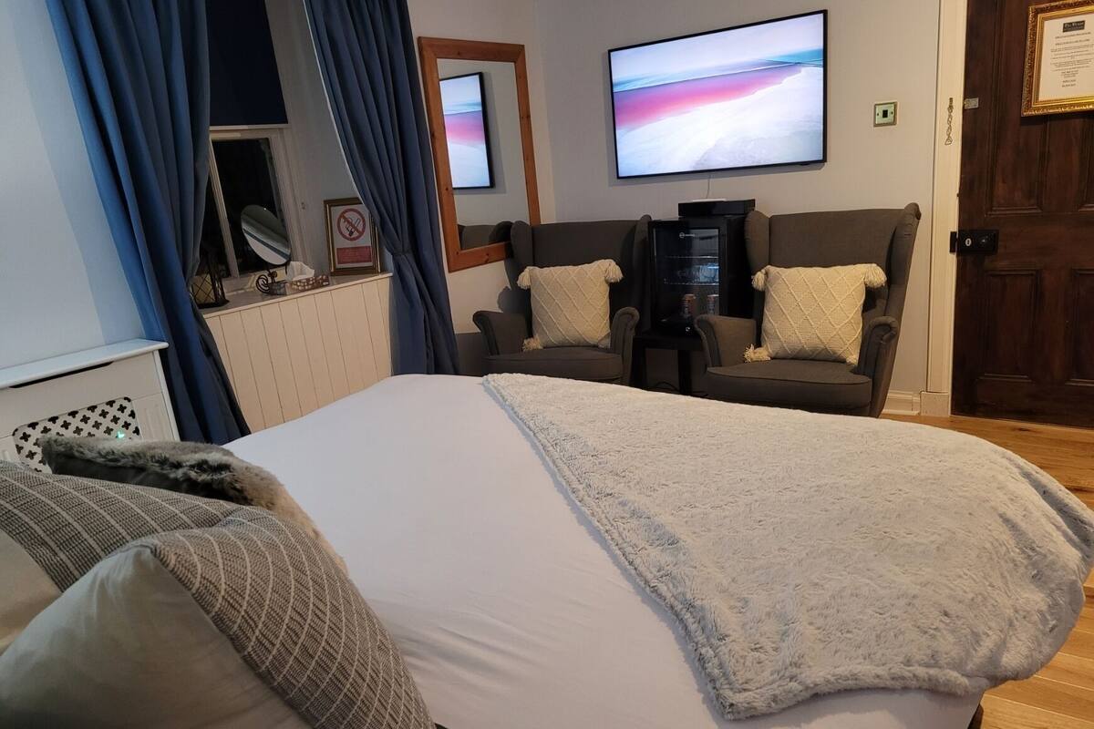 Standard-Vierbettzimmer, mit Bad