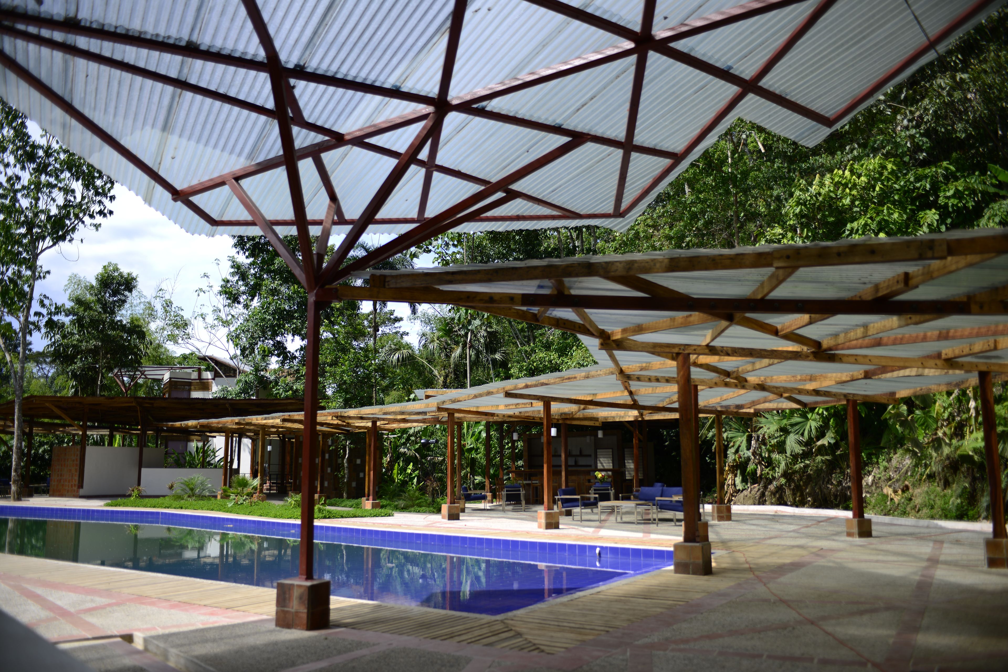 Kolam renang terbuka 